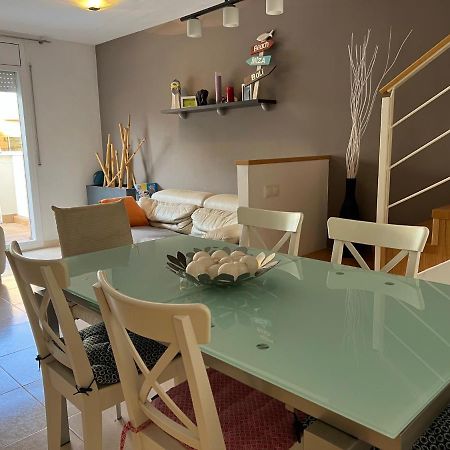 Cozy Beach House With Pool & Bbq Кубельес Экстерьер фото