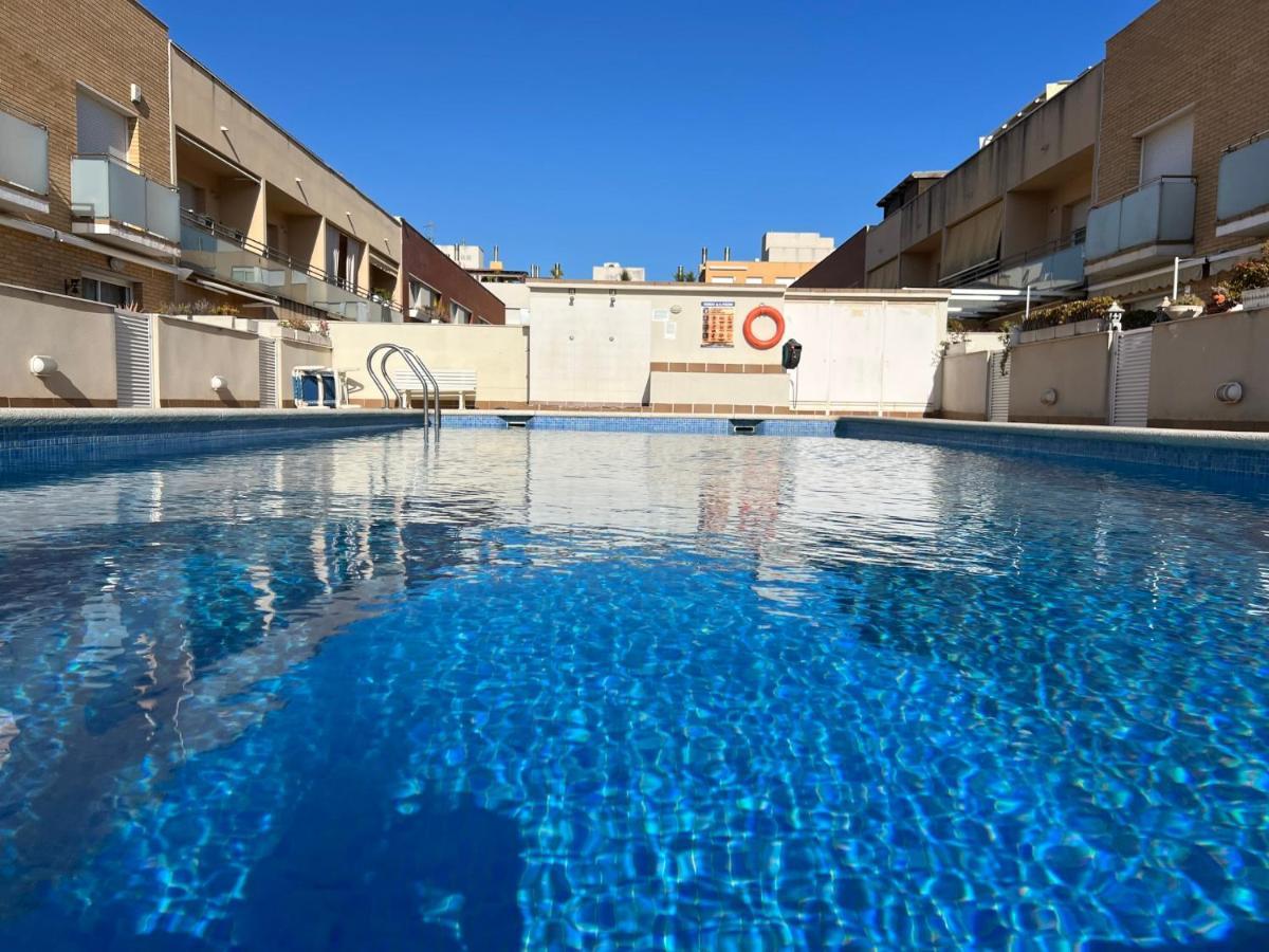 Cozy Beach House With Pool & Bbq Кубельес Экстерьер фото